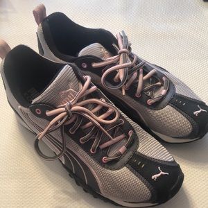 Puma Tennis Shoes: Sz 8.5